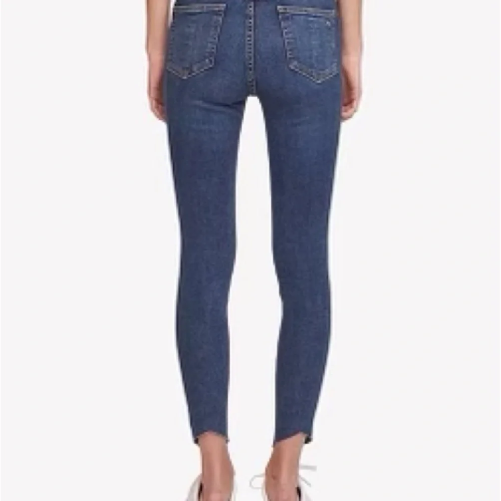 Rag & bone jeans brand new, soft, stretchy, stylish dark wash jeans, high rise - Picture 2 of 11